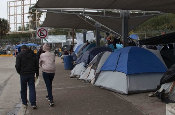 EE.UU. reanudará el programa migratorio 'Quédate en México', reporta Reuters