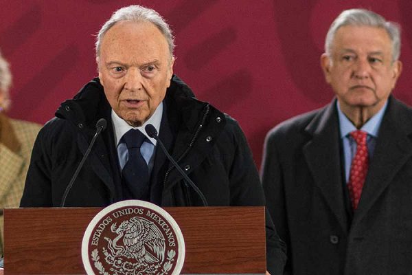 "Son rumores", dice AMLO sobre supuesta salida de Gertz Manero de la FGR
