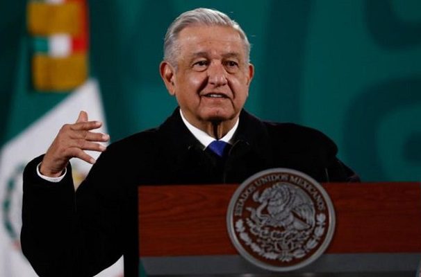 AMLO prevé vacuna de refuerzo a adultos mayores este mes