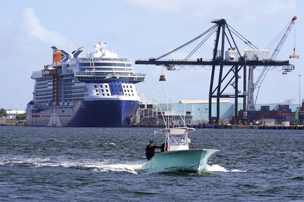 Crucero que hizo escalas en EU, Belice, Honduras y México reporta brote de COVID-19
