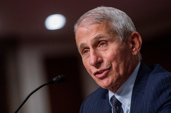 EE.UU. podría permitir viajes desde Sudáfrica en poco tiempo, señala Fauci