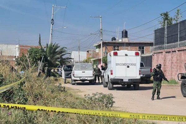Tras salir de la cárcel, sujeto asesina a puñaladas a sus padres, en Celaya