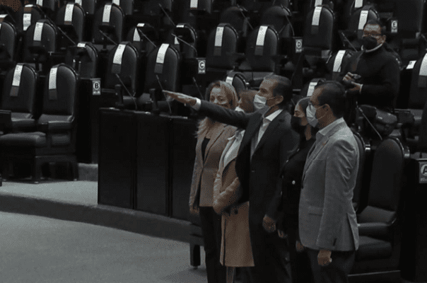 Esposo de Galilea Montijo toma protesta como diputado federal