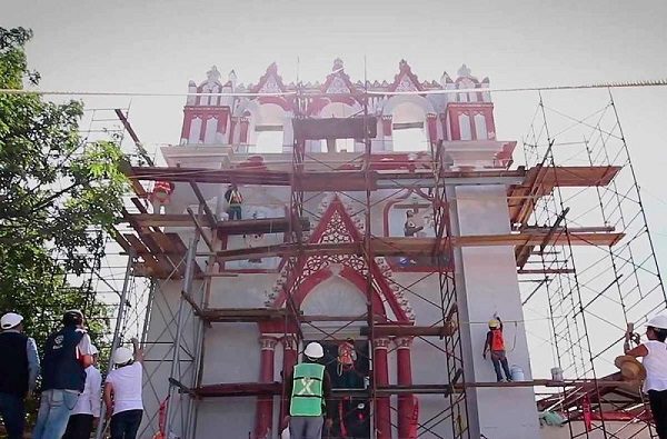 AMLO promete reconstrucción de templos dañados por sismos para 2022