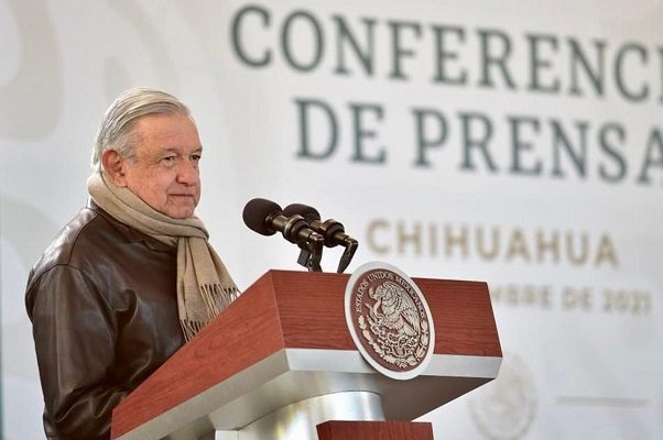 AMLO promete vacuna de refuerzo "para todos" en México