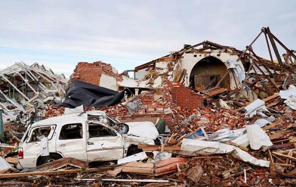 Más de 100 muertos por serie de tornados en seis estados EE.UU.