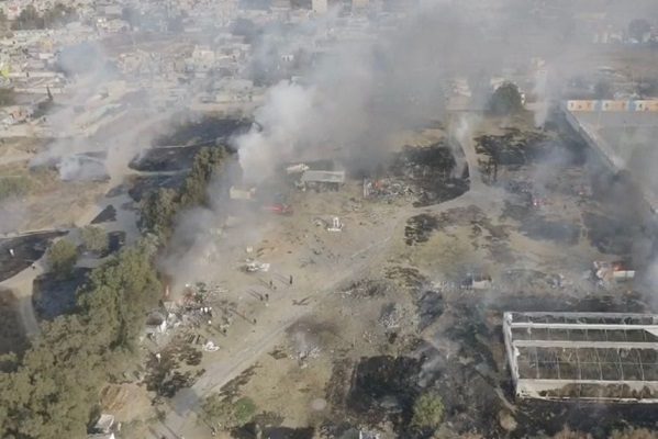 Polvorines y taller que explotaron en Tultepec tenían permiso de la Sedena