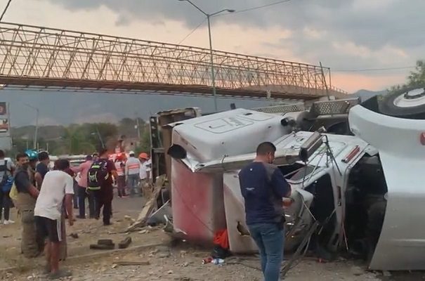 Guatemala declara tres días de duelo nacional por migrantes muertos en Chiapas