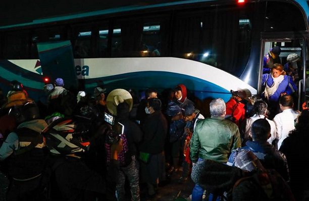 Tras enfrentamientos, migrantes fueron trasladados a la Basílica de Guadalupe