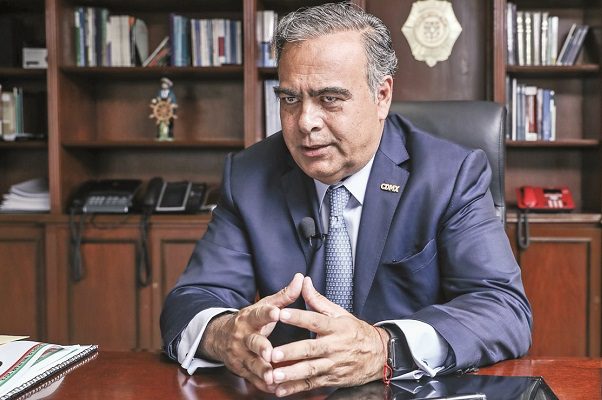 Conceden amparo a Raymundo Collins contra orden de captura