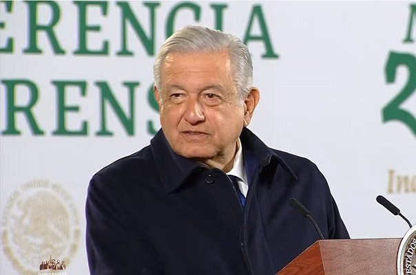 "Un símbolo de la canción ranchera": AMLO por la muerte de Vicente Fernández