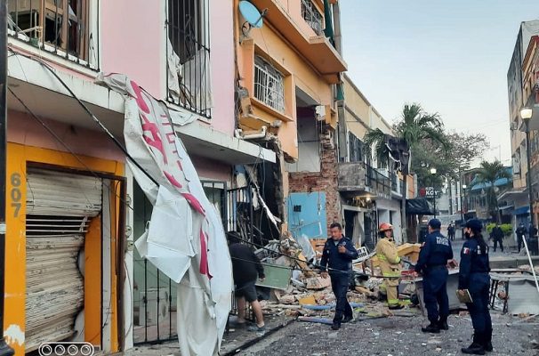 Explosión de taquería en Centro Histórico de Tabasco deja una mujer lesionada