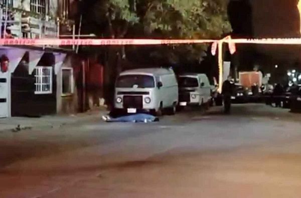 Mujer muere en ataque directo en calle de Ecatepec