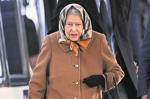 Por Ómicron, Reina Isabel cancela tradicional celebración familiar prenavideña