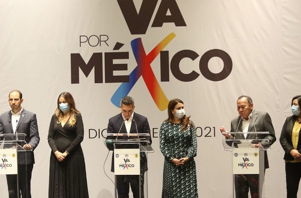 AMLO asegura que alianza Va por México "es benéfica", pero "son lo mismo"