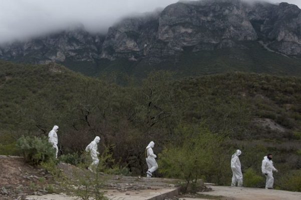 Localizan fosa clandestina con 7 cuerpos en Salinas Victoria, Nuevo León