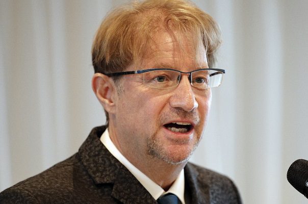 Hay tres órdenes de extradición contra Andrés Roemer, informa Fiscalía CDMX