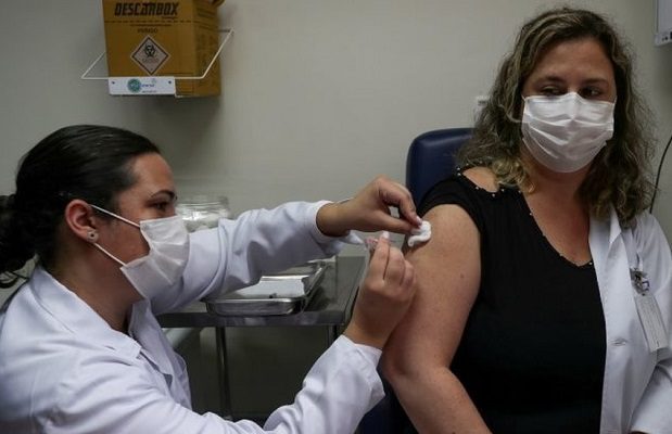 Brasil anuncia una cuarta dosis anticovid para inmunodeprimidos