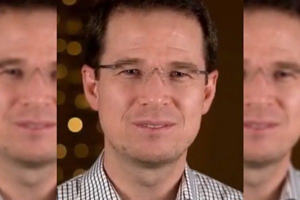 En miércoles y sin hablar de AMLO, Ricardo Anaya desea una feliz Navidad