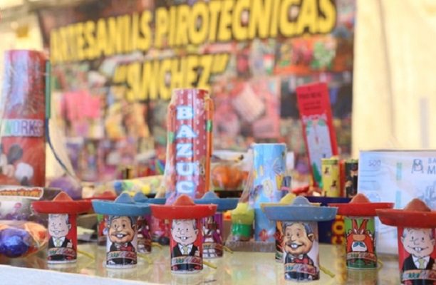 Los "Charritos", pirotecnia con la cara de AMLO que se vende en Tampico