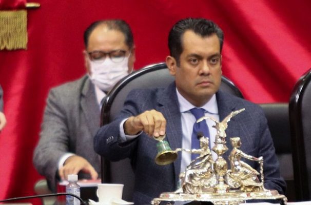 Cámara de Diputados presenta controversia contra suspensión de revocación de mandato