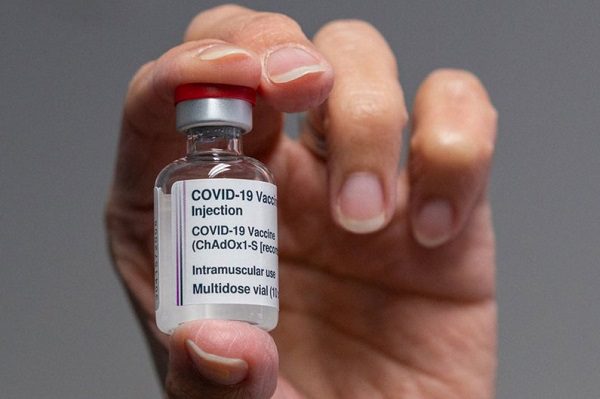 Dosis de refuerzo de AstraZeneca aumenta anticuerpos contra Ómicron, señala estudio
