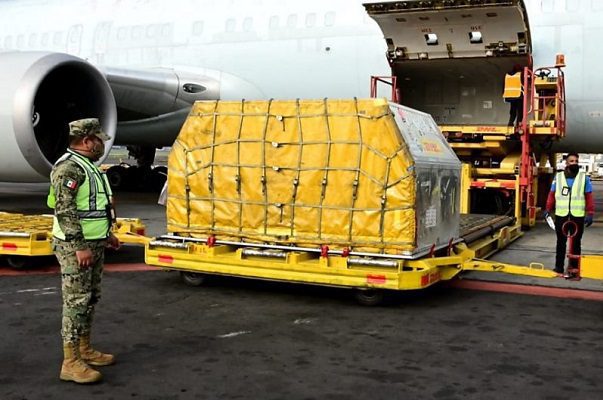 Hace un año arribó el primer lote de vacunas Contra covid-19 a México