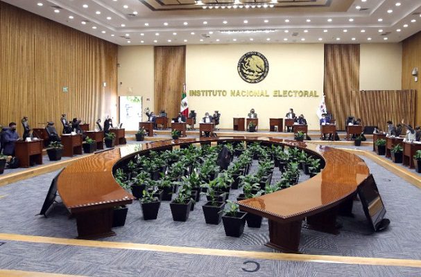 Denuncia ante FGR por Revocación de mandato es persecución: consejeros del INE