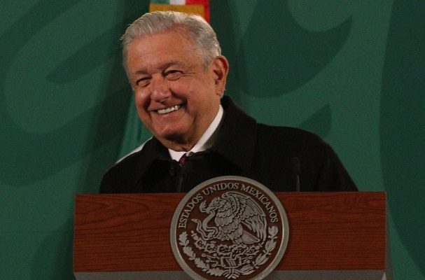 AMLO anuncia liquidación del pago por la refinería Deer Park en enero