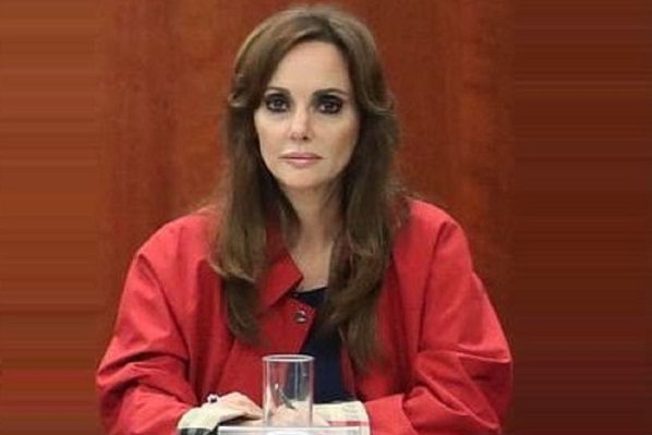 ¿Broma? Lilly Téllez anuncia que renuncia al Senado