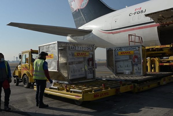 México recibe el último lote de vacunas antiCovid del año