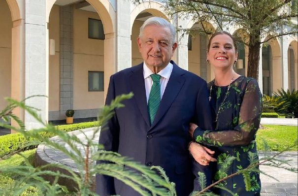 “Que viva la fe en el porvenir”, dice AMLO en mensaje por Año Nuevo