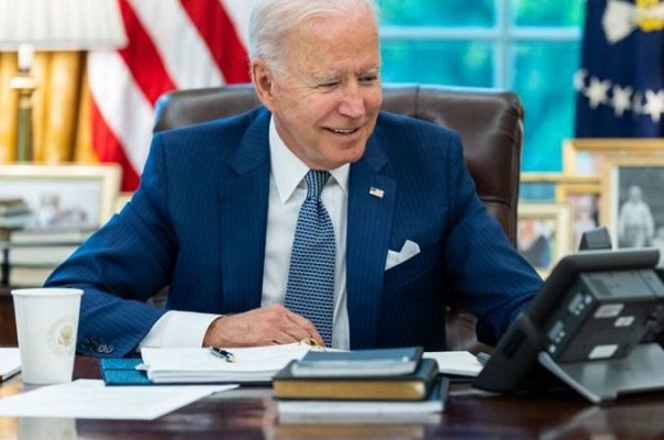 Tras 10 días, Biden felicitó a Gabriel Boric por su triunfo en Chile