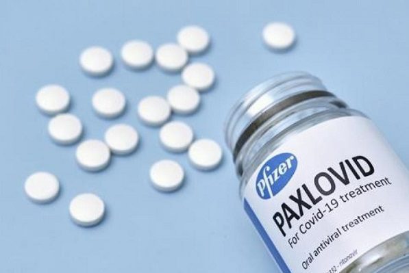 Reino Unido aprueba el uso de la píldora anticovid de Pfizer