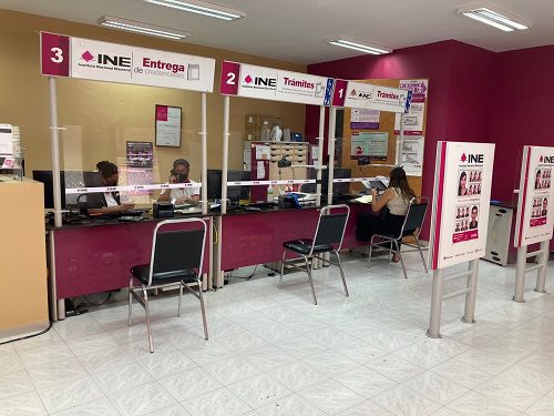 INE reporta avance de 39% en firmas para revocación de mandato