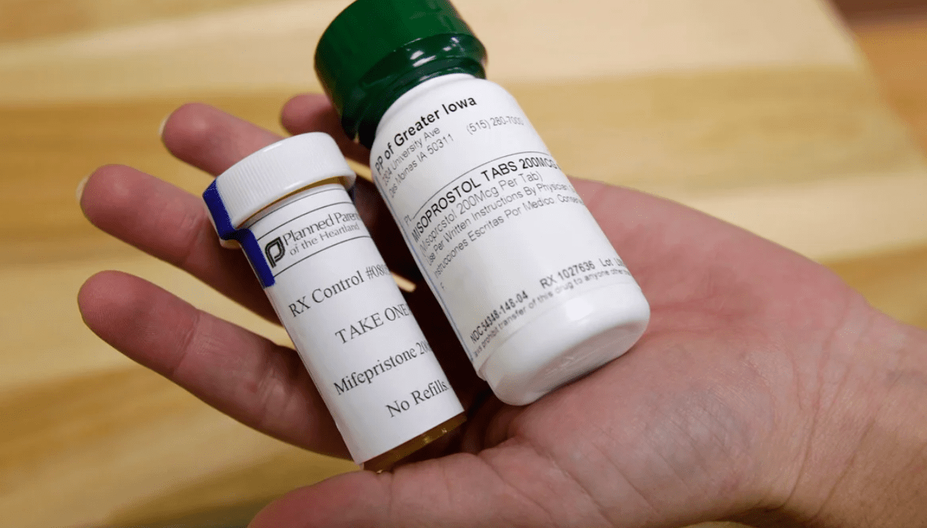 Gobierno de Biden aprueba facilitar el acceso al aborto mediante píldoras