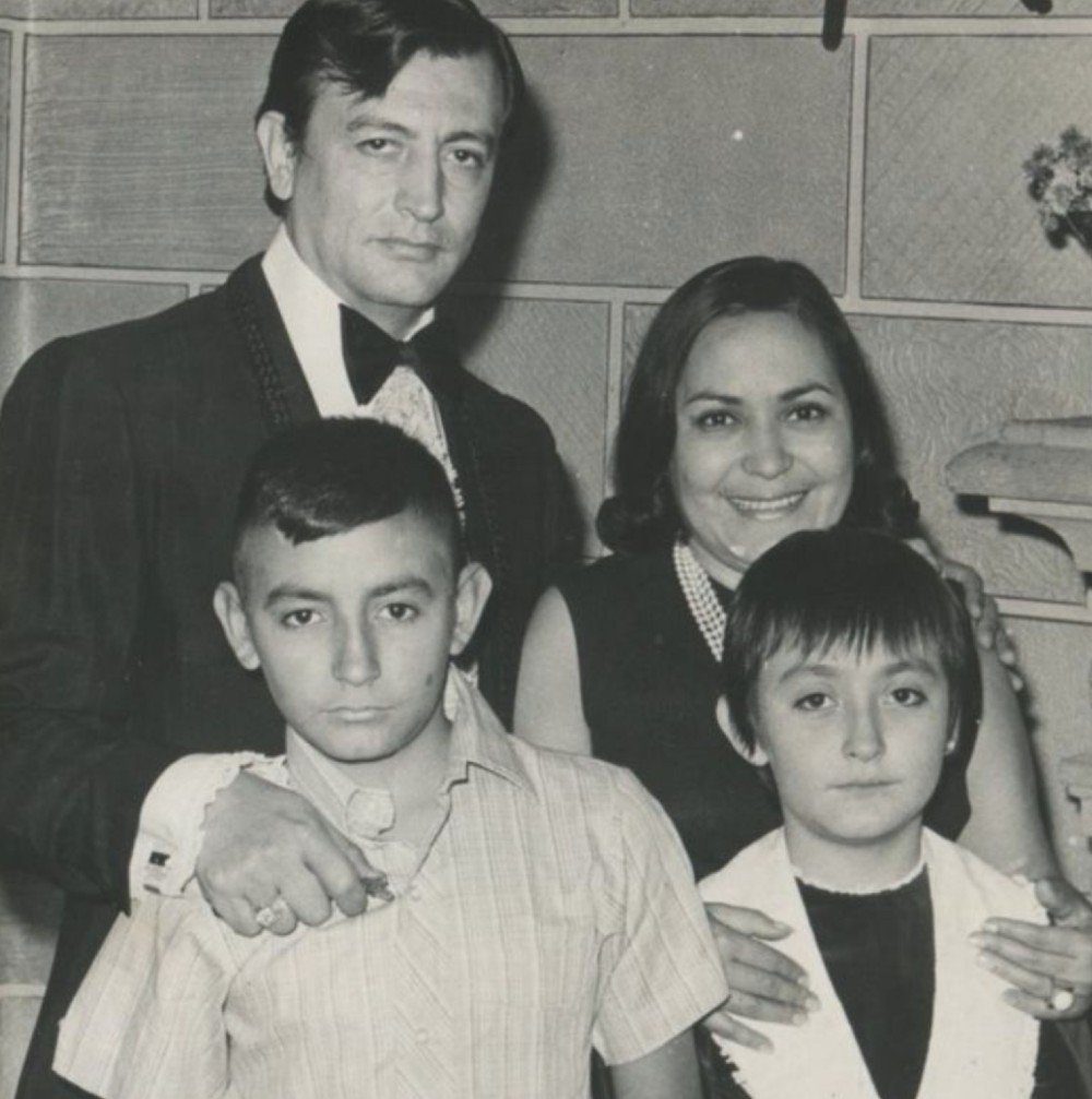 Carmen Salinas y su familia