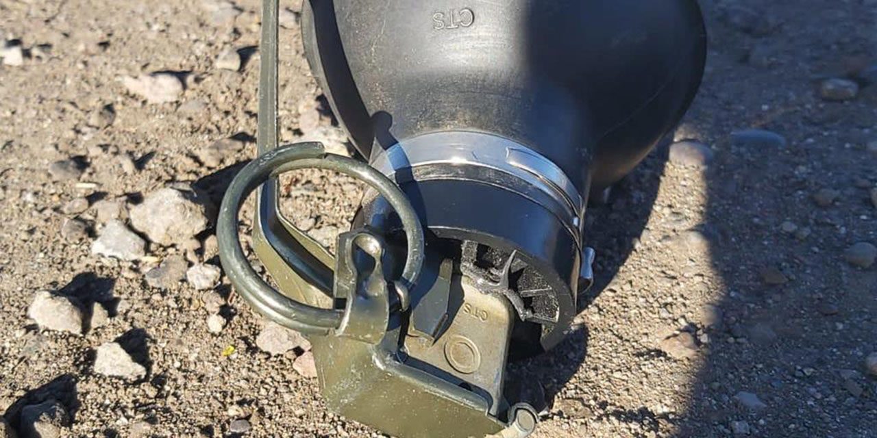 Granada de fragmentación en plena calle