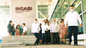 Insabi recontrata a 444 profesionales de la salud en Guerrero