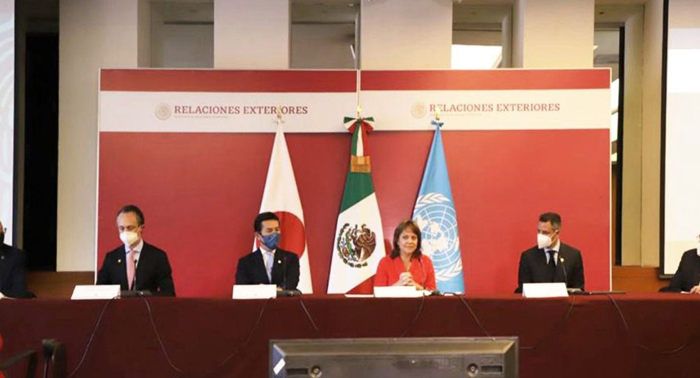 Japón dona ambulancias a Oaxaca