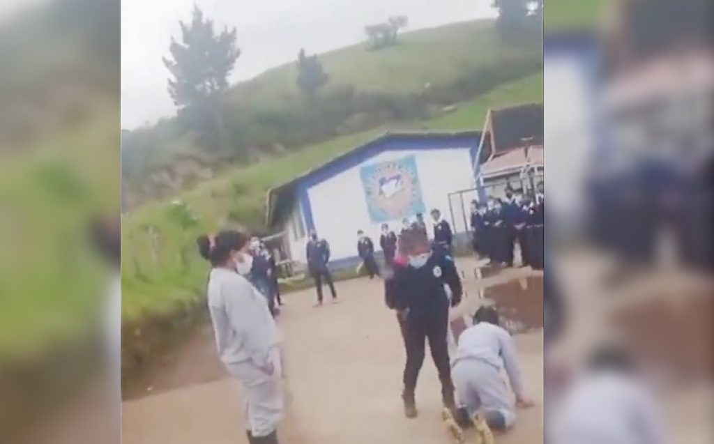 Ministerio de Educación de Ecuador investiga caso de 'cinturonazos' a alumnos