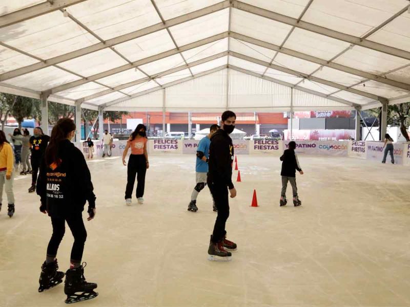 Pista de hielo gratuita en Alameda Sur, Coyoacán