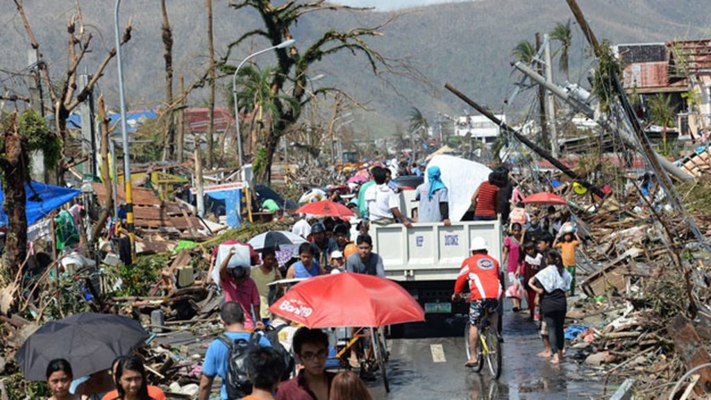 Potente tifón Rai en Filipinas