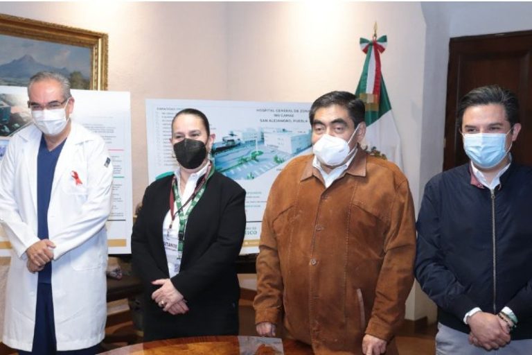 Reunión entre el director del IMSS y el gobernador de Puebla
