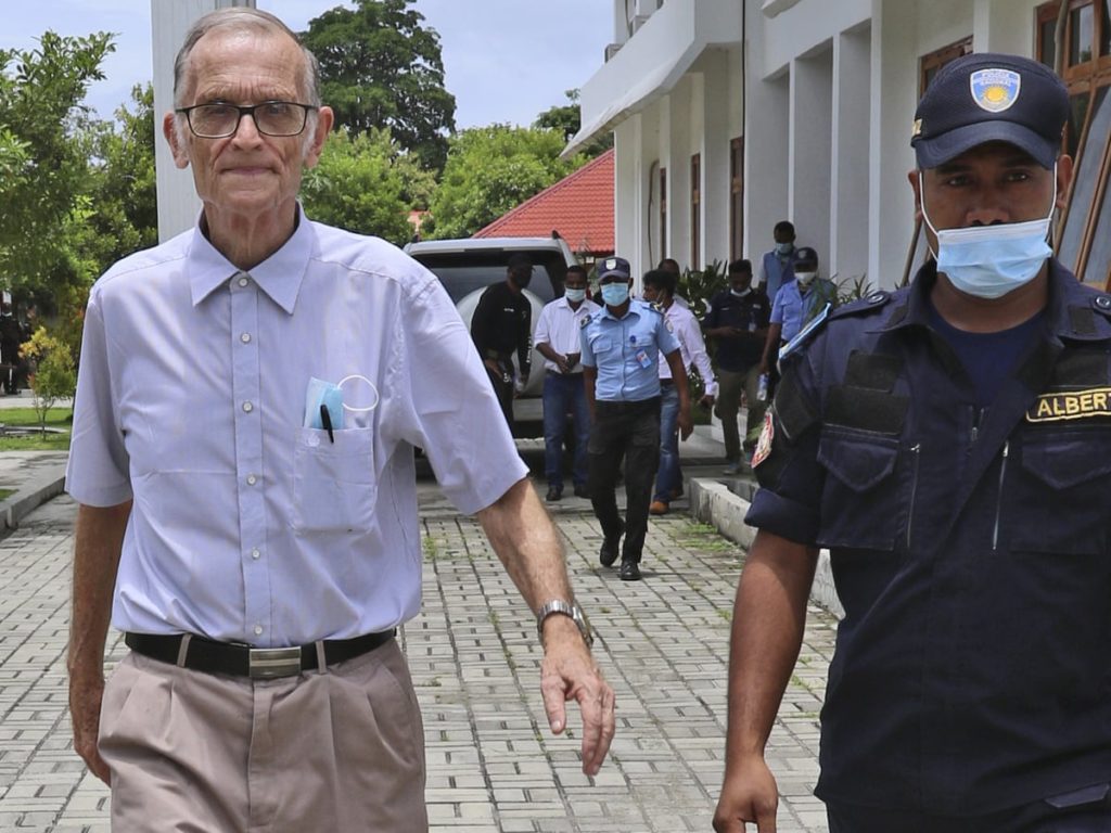 Richard Daschbach, Ex sacerdote condenado en Timor por pederastia