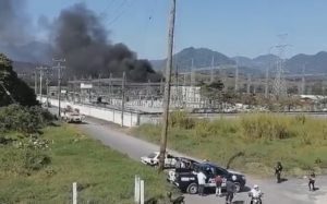 Se incendia subestación de la CFE en Ixtaczoquitlán, Veracruz