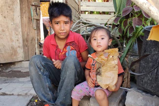 Conviértete en un rey mago Luis Omar desea que le regalen ropa