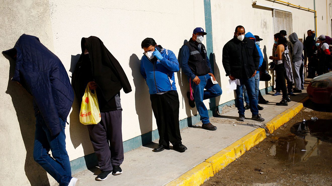 México suma en 24 horas 45 mil 115 nuevos casos de covid y 437 muertes
