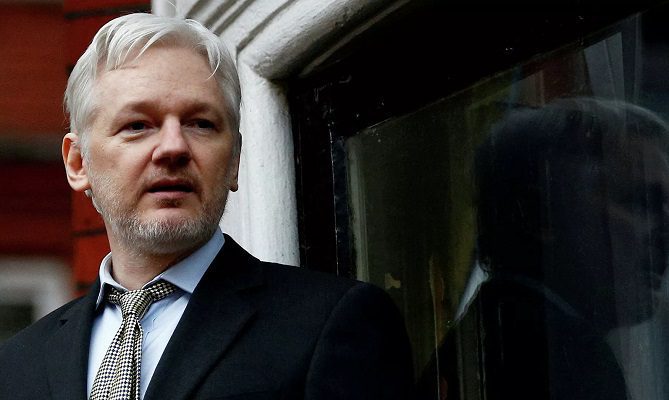 AMLO reitera disposición a darle asilo a político a Julian Assange