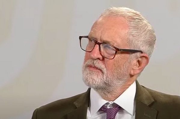 Jeremy Corbyn, exlíder laborista del Reino Unido, aplaude gestión de AMLO